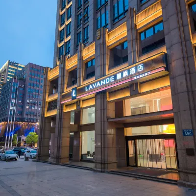 Lavande Hotel (Nanchang Honggutan Wanda Plaza & Qiushui Square Branch) Hotels near Weidong Station