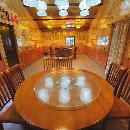 Kameizhai Yunqi Courtyard House