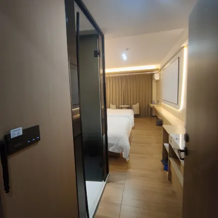 Elan Hotel