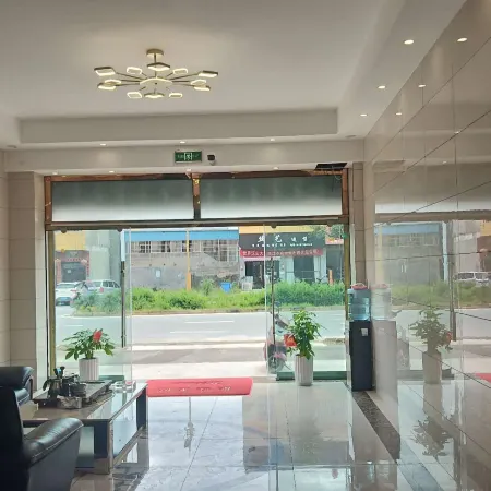 Lufeng Hotel (Gengma Mengding Branch)