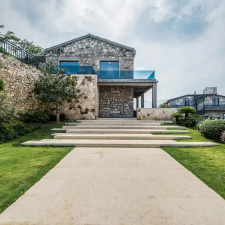 Muran Sea Villey Guesthouse Отели рядом с достопримечательностью «Рыба камней»
