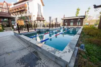 Qihe Peacock King Hot Spring Hotel - Luxury