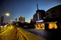 如家商旅飯店（上海金沙江路大渡河路地鐵站店） 桃浦中央綠地附近的飯店