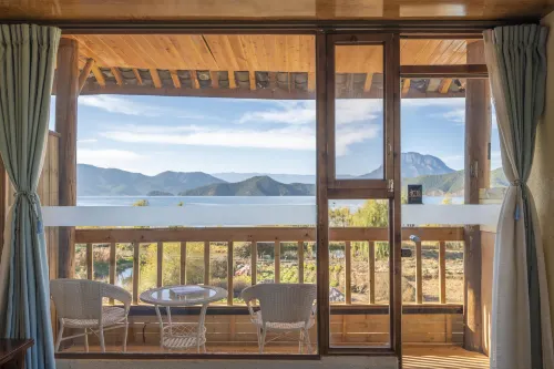 Lugu Lake 97 Rendezvous Lakeside Resort (Puluo Flower Sea Wharf Branch) - 3つ星
