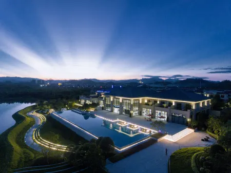 Enping Sanshanquangu Moma Forest Camp B&B Отели в г. Энпин