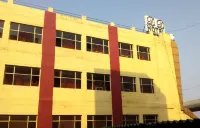 阿拉姆巴格迪嫡飯店 Charbagh Railway Station附近的飯店