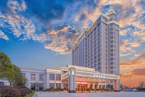 Ronghu Hotel Hotels in Yueyang County