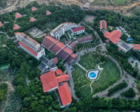 Hongge Hot Spring Resort Hotels in Yanbian