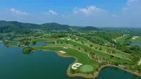 Gingko Lake Resort Hotel Villa