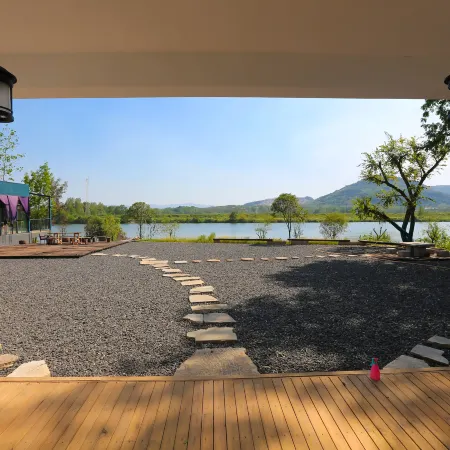 Yueshui Mountain House