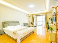 桂林欢乐颂公寓 - 乐享豪华大床房