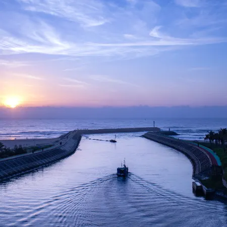 Summer Surfing Resort