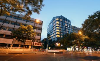 Bolly Wood Hotel(Beijing Wangfujing Street Palace Museum)