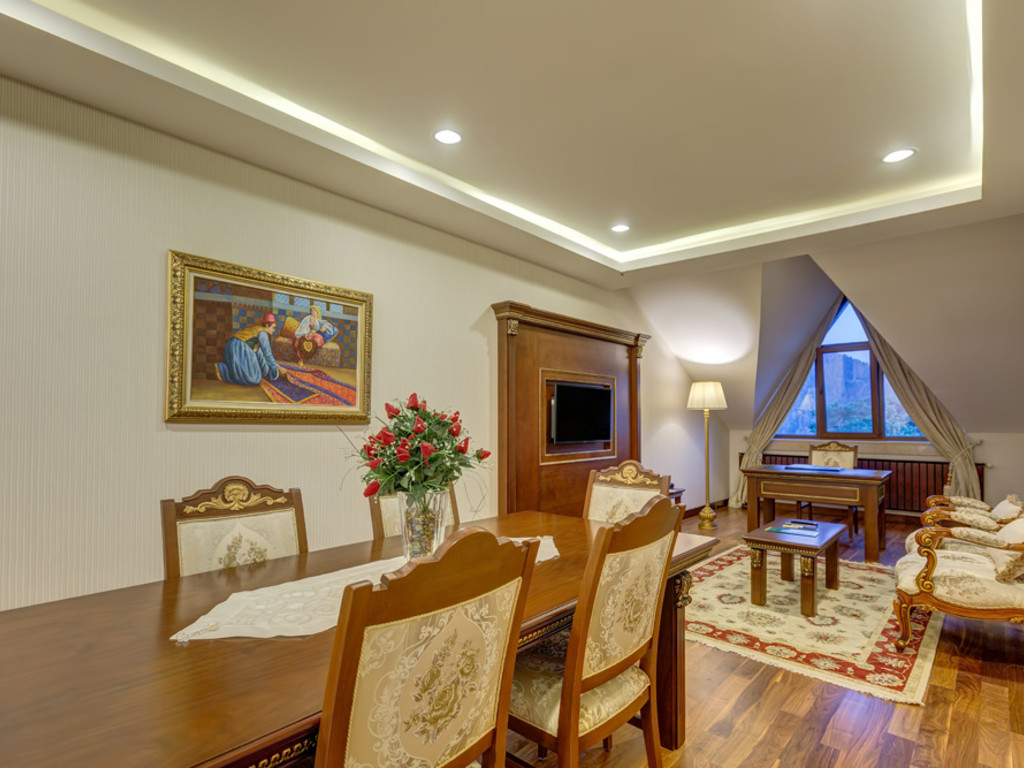 Büyük Abant Oteli (Buyuk Abant Hotel)