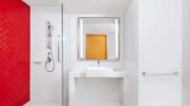 Four Points by Sheraton Surabaya, Tunjungan Plaza Hotels in Tegalsari