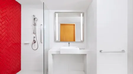 Four Points by Sheraton Surabaya, Tunjungan Plaza