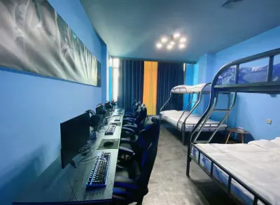 Yiliangyuan Yuejing Theme Hotel Yiliang 68 Bends 주변 호텔