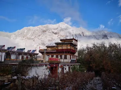 Zhonglu Zangzhai Country Hotel Hotels near Danba Ancient Tower