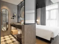 ZMAX Manxi Hotel Chengdu East Railway Station Vientiane City Branch - Designer-hotellit