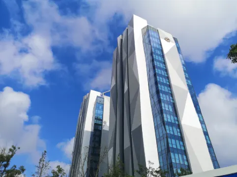 L+Snow Supreme Hotel Отели рядом с достопримечательностью «Underground Plaza»