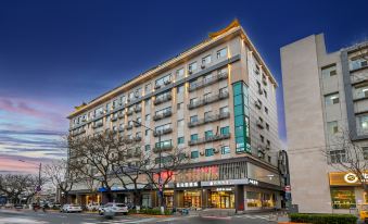 Yaoshi Hotel (Beijing Wangfujing Dongsi Subway Station)