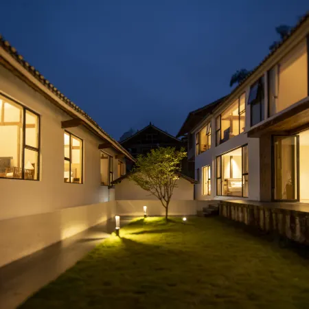 SanShanLi.Rustic Luxury Hotel