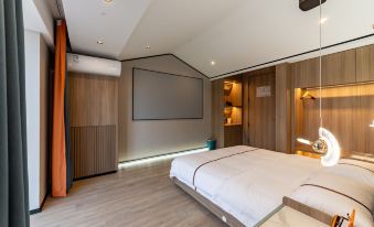 Orange Hotel (Caishen Temple Pedestrian Street)