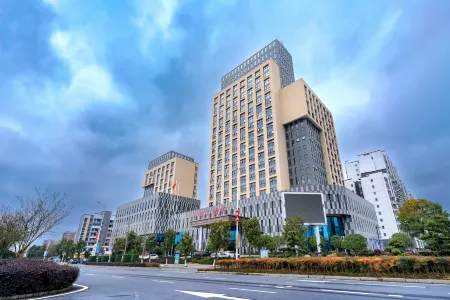 Rucheng Qianjun Grand Hotel Отели в г. Жучэн