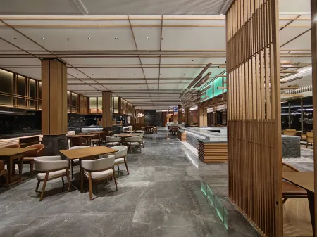 Sheraton Maoming Hot Spring Resort Отели рядом с достопримечательностью «Bohegang»