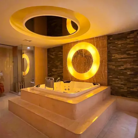 Yungang Jianguo Hotel