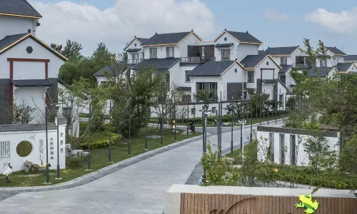 鹽城丹頂鶴芳草地度假酒店