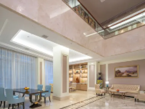 Vienna Hotel (Bayan Shuiyun Lucai Shop) Hotéis em Condado de Bayan