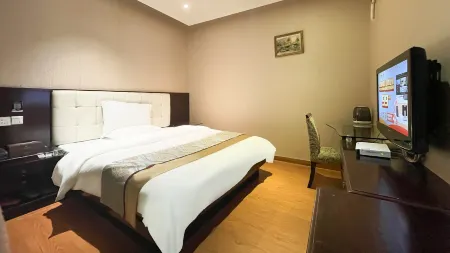 Donghe Hotel Отели рядом с достопримечательностью «Happy Valley»