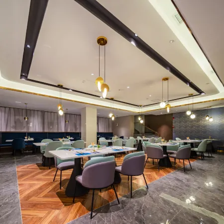 Yitel Zhishang Hotel (Zhangye West Railway Station Bell and Drum Tower Branch)