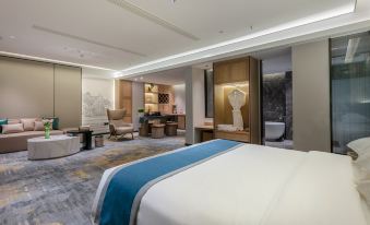 Changyun Yixiang Hotel (Lancang Airport New Street)