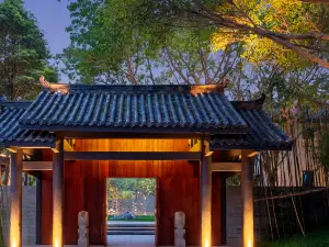 Popular Cultural Hotels in Luzhou
