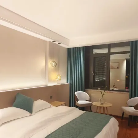 Xinyinlou Hotel (Xuanwei Station)