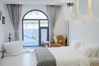 Sugar B&B (Jianshui Zitao Street)