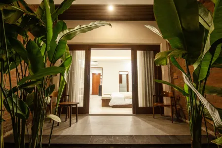 Griya Shanti Suite Отели рядом с достопримечательностью «Hidden Mini Zoo Bali»