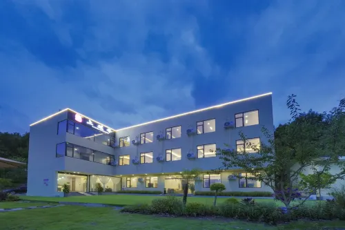 Yunshang Huakai Hotel (Chengdu Tianfu International Airport) - Bjergudsigt