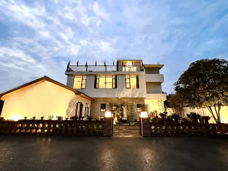 Houcun Villa Отели рядом с достопримечательностью «Jingdezhen Ceramics University (Xinchang Campus)»