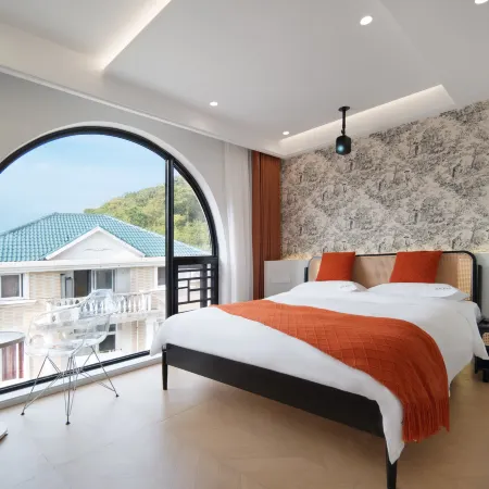 DDHouse · Pool View Design Aesthetic Homestay (Zhujiajian Wugongshi Wharf Airport)