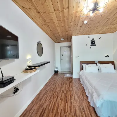Starlight Drops Pension Hotels near Raon Zoo