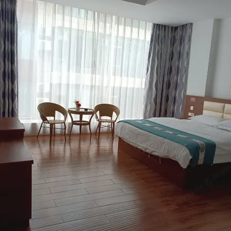 Yuxi Yihailan Hotel