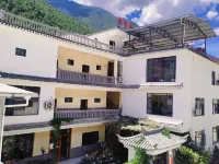 Cizhong Zangxiangge Homestay โรงแรมใกล้โบสถ์คาทอลิกเมืองต๊อกซิง