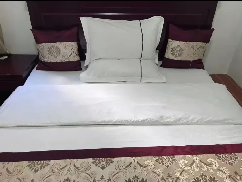 Lushui Jinglin Chinese Inn