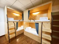 Zhuanshan International Youth Hostel (Jiaxiu Lou Qingyun Market)