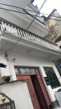 Chunshan Ji (Wuyuan Huangling Scenic Area Store) Отели в г. Уюань