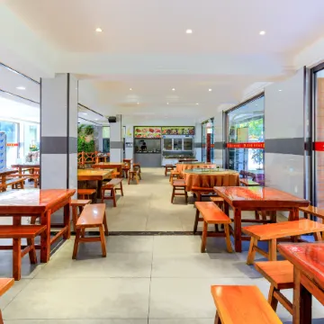 Sanshi Hotel (Gasa Flower Street)