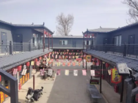 雲初民宿（暖泉古鎮店）